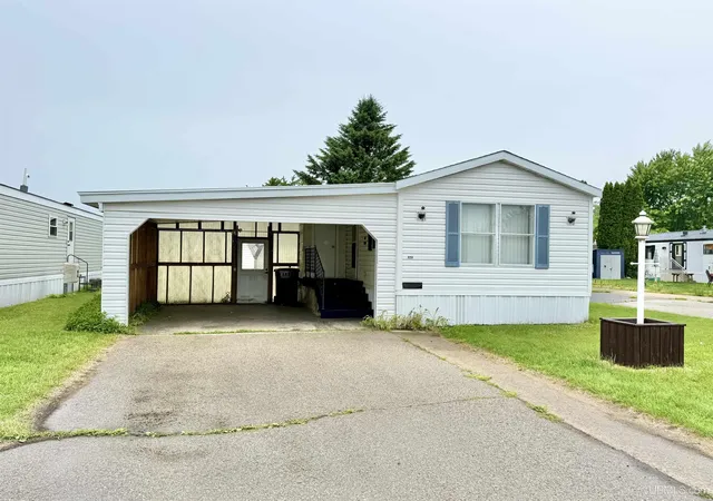 Homes for sale in Escanaba, MI | 1401 N 23rd Lot 124 St, Escanaba, MI 49829 | MLS# 50214162