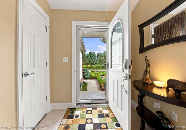 Photo 2 of Sale Pending at 3059 Wexford Cir, Port Huron, MI 48060 7794 | MLS# 61023337 | Listing updated on 2026-09-18