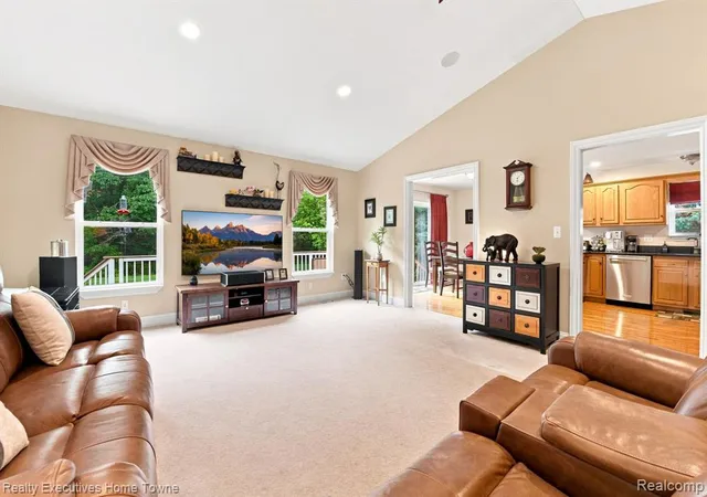 Photo 3 of Sale Pending at 3059 Wexford Cir, Port Huron, MI 48060 7794 | MLS# 61023337 | Listing updated on 2026-09-18