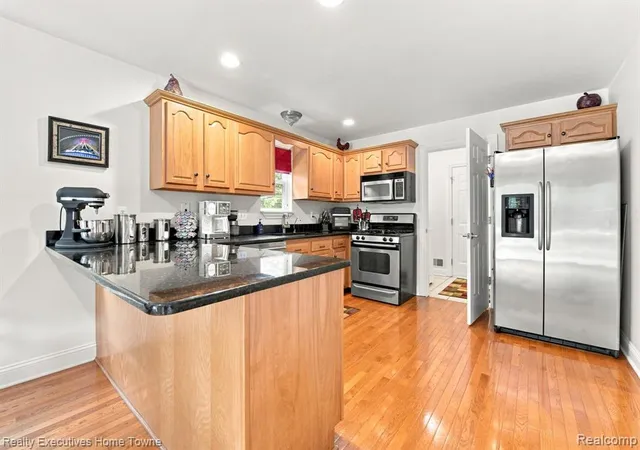Photo 4 of Sale Pending at 3059 Wexford Cir, Port Huron, MI 48060 7794 | MLS# 61023337 | Listing updated on 2026-09-18