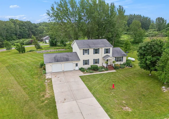 Homes for sale in Ludington, MI | 5449 W Golfside Dr, Ludington, MI 49431 | MLS# 70541912
