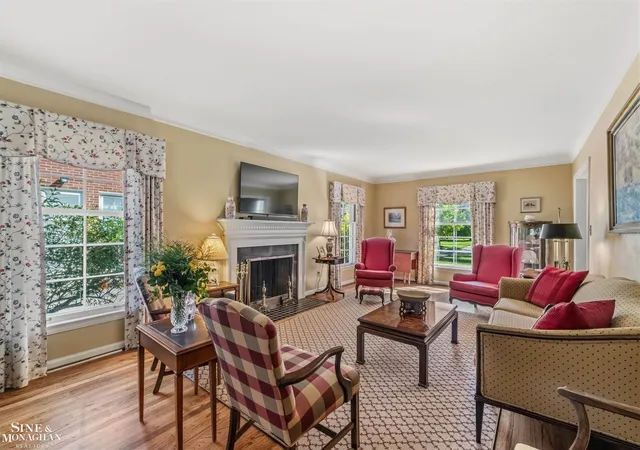 Homes for sale in Grosse Pointe Park, MI | 1021 Whittier Rd, Grosse Pointe Park, MI 48230 | MLS# 50214239