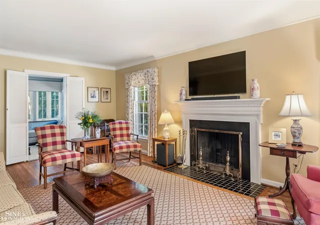 Homes for sale in Grosse Pointe Park, MI | 1021 Whittier Rd, Grosse Pointe Park, MI 48230 | MLS# 50214239
