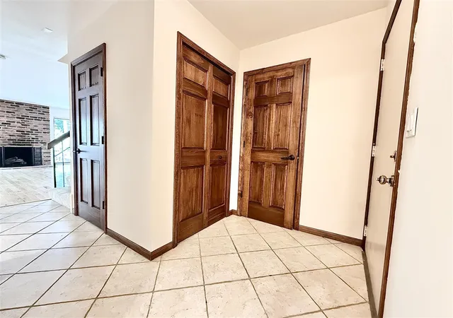 Photo 3 of Condo for sale at 1046 Greenhills Dr, Ann Arbor, MI 48105 | MLS# 70551241 | Listing updated on 2026-08-28