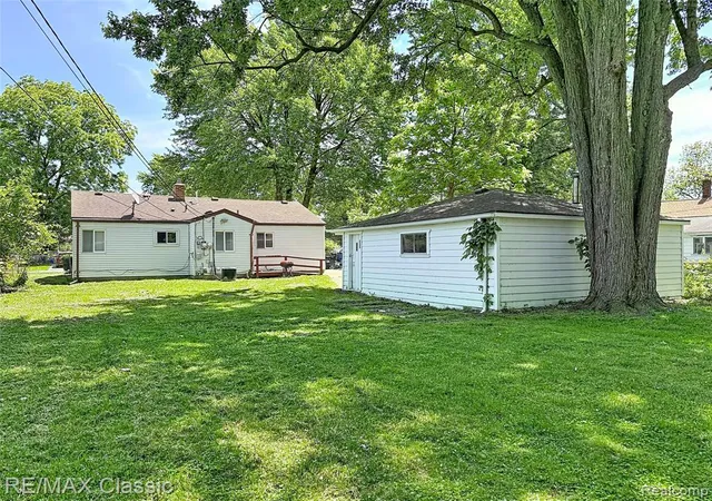 Homes for sale in Garden City, MI | 1203 Gilman St, Garden City, MI 48135 | MLS# 60999370