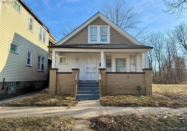 Photo 3 of Single family home for sale at 5044 Mcclellan St, Detroit, MI 48213 | MLS# 60972163 | Listing updated on 2026-07-07