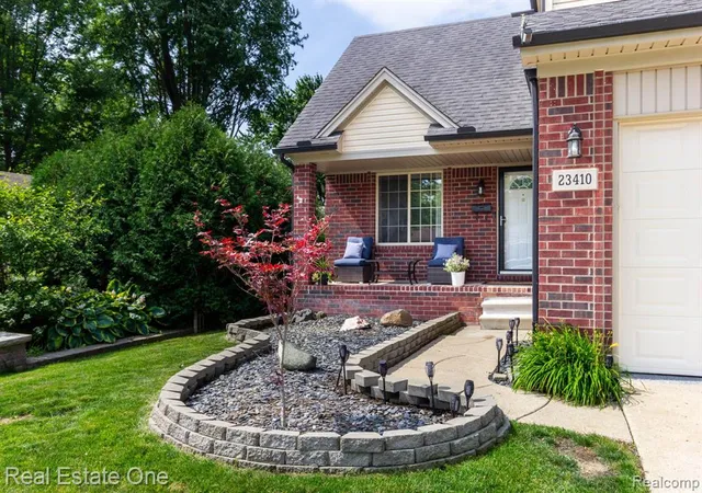 Photo 2 of Sale Pending at 23410 Joy St, Saint Clair Shores, MI 48082 2529 | MLS# 61013861 | Listing updated on 2026-09-25