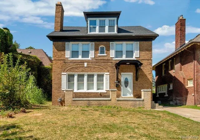 Photo 2 of Single family home for sale at 2016 Atkinson St, Detroit, MI 48206 2009 | MLS# 61025104 | Listing updated on 2026-08-31