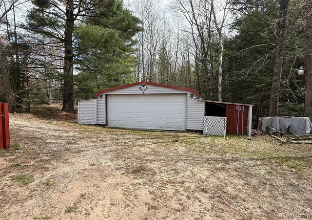 Homes for sale in Lake, MI | 11245 Cedar Rd, Lake, MI 48632 | MLS# 60997616