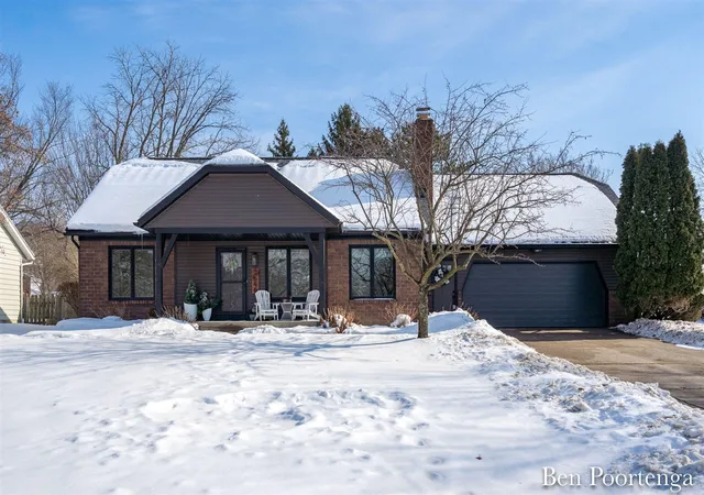 Homes for sale in Grand Rapids, MI | 2646 Monroe Ave, Grand Rapids, MI 49505 | MLS# 70514787