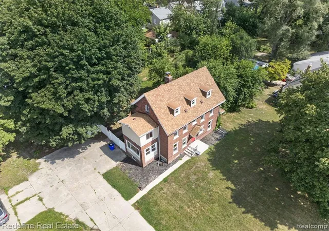 Photo 3 of Single family home for sale at 22608 Frisbee St, Detroit, MI 48219 1743 | MLS# 61023439 | Listing updated on 2026-09-06
