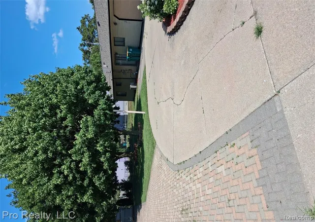 5th image of 2219 Lakeview Ave, Ypsilanti, MI 48198 | MLS# 61008116