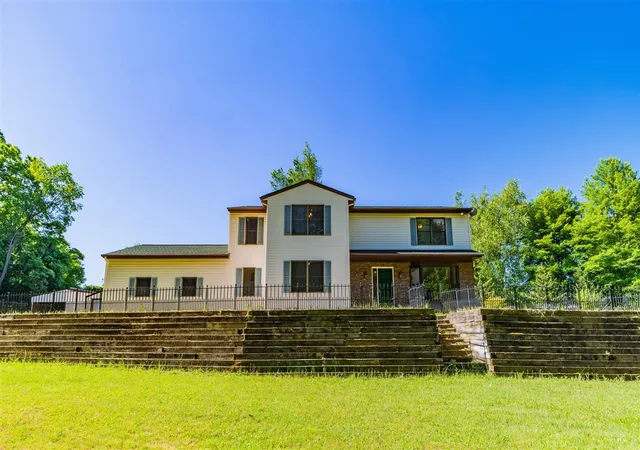 Photo 3 of Single family home for sale at 8805 Stadium Dr, Kalamazoo, MI 49009 | MLS# 70540549 | Listing updated on 2026-09-17