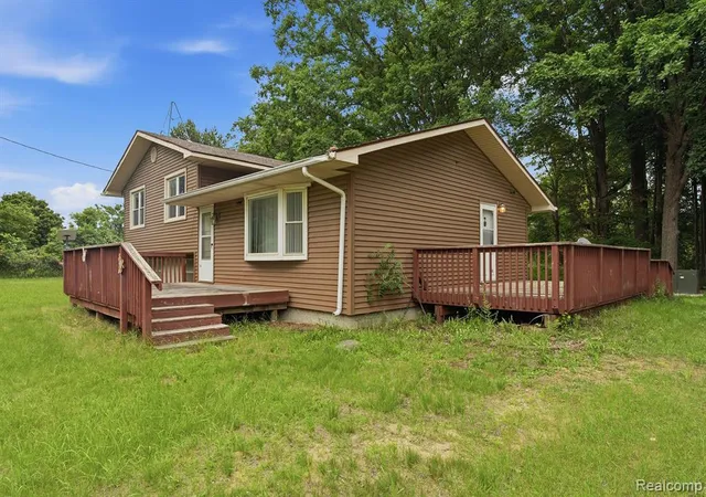 Homes for sale in Columbiaville, MI | 4762 Lonsberry Rd, Columbiaville, MI 48421 | MLS# 61006915