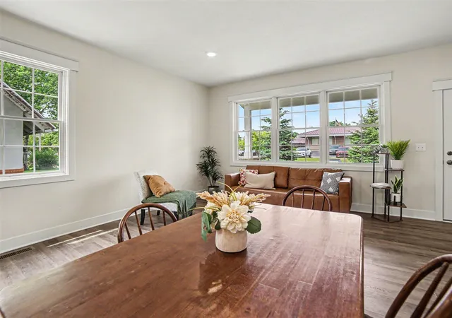 5th image of 112 E Sheridan St, Fremont, MI 49412 | MLS# 70538622