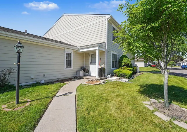 1st image of 39762 Village Wood Cir, Novi, MI 48375 | MLS# 50213085