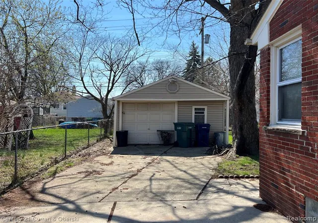 Homes for sale in Lincoln Park, MI | 729 Cleophus Pkwy, Lincoln Park, MI 48146 | MLS# 60979433