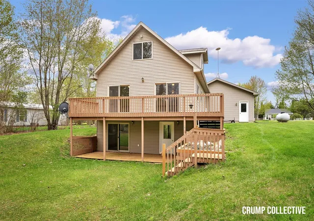 Homes for sale in Perrinton, MI | 9129 Lakeside Dr, Perrinton, MI 48871 | MLS# 70529835