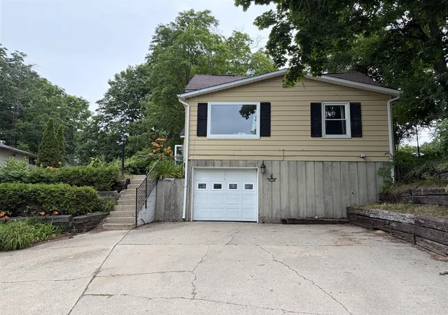 Homes for sale in Montague, MI | 8969 Ferry St, Montague, MI 49437 | MLS# 70543449