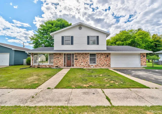 Photo 1 of Single family home for sale at 141 New Delta Ave, Manistique, MI 49854 | MLS# 50212872 | Listing updated on 2026-06-25
