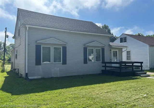 Homes for sale in Eastpointe, MI | 23076 Melrose Ave, Eastpointe, MI 48021 1754 | MLS# 61007792
