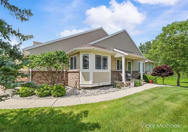 Homes for sale in Hastings, MI | 335 E North St, Hastings, MI 49058 | MLS# 70543354