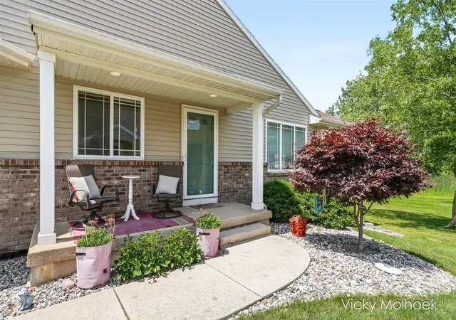 Homes for sale in Hastings, MI | 335 E North St, Hastings, MI 49058 | MLS# 70543354