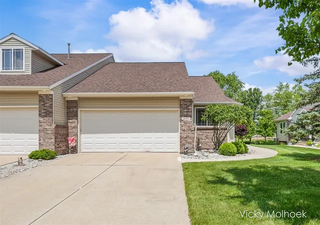 Homes for sale in Hastings, MI | 335 E North St, Hastings, MI 49058 | MLS# 70543354