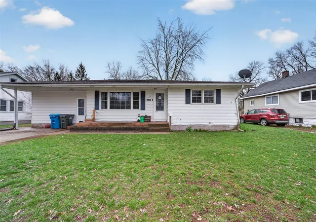 Photo 2 of Single family home for sale at 1277 Francis Ave, Muskegon, MI 49442 | MLS# 70526188 | Listing updated on 2026-06-07