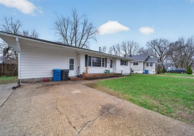 Photo 3 of Single family home for sale at 1277 Francis Ave, Muskegon, MI 49442 | MLS# 70526188 | Listing updated on 2026-06-07