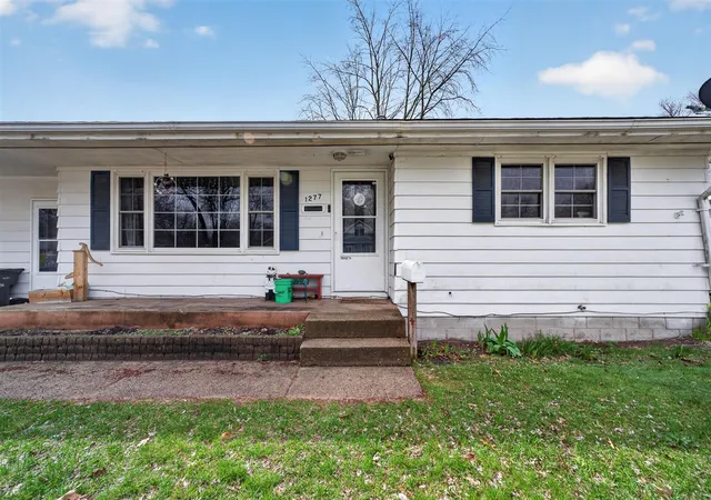 Photo 3 of Single family home for sale at 1277 Francis Ave, Muskegon, MI 49442 | MLS# 70526188 | Listing updated on 2026-06-07