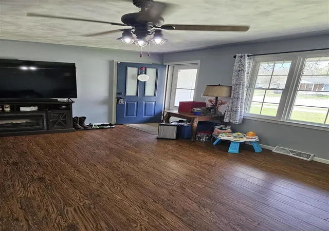 Photo 4 of Single family home for sale at 1277 Francis Ave, Muskegon, MI 49442 | MLS# 70526188 | Listing updated on 2026-06-07