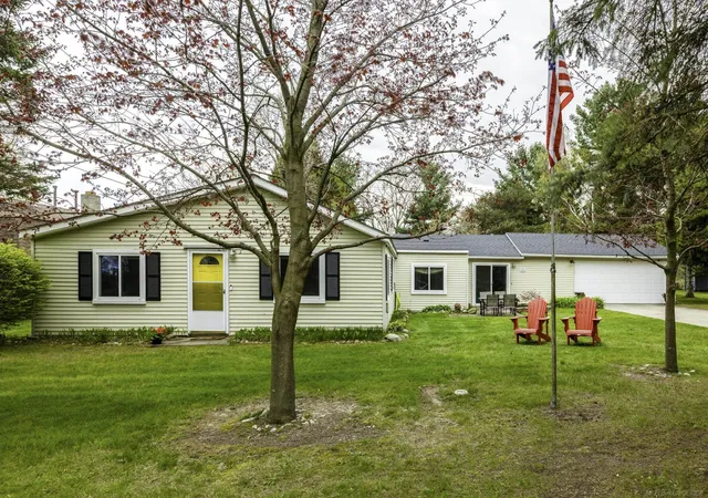 Homes for sale in Lexington, MI | 7672 Schroeder Rd, Lexington, MI 48450 | MLS# 50206802