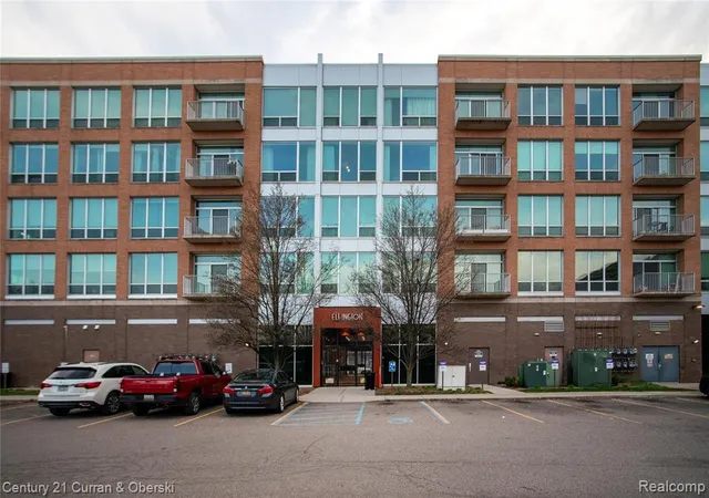 Homes for sale in Detroit, MI | 3670 Woodward Avenue, Detroit, MI 48201 | Houzeo