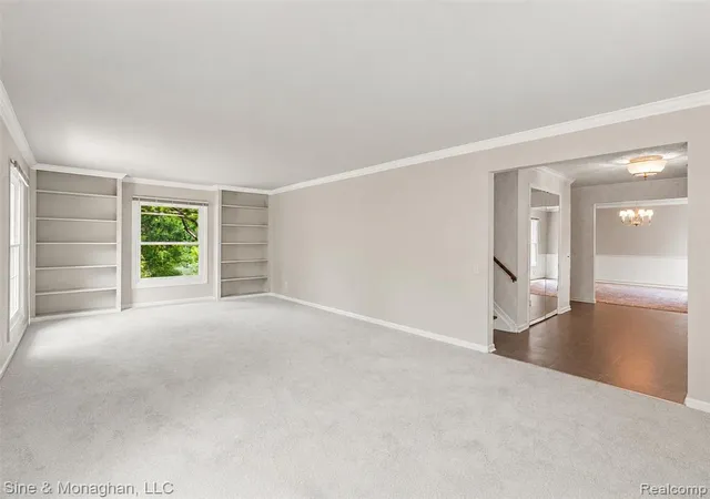 Photo 3 of Sale Pending at 5505 Old Carriage Ln, West Bloomfield, MI 48322 | MLS# 61019862 | Listing updated on 2026-08-29