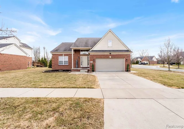 Photo 3 of Single Family Residence at 21196 Oak Ridge Dr, Clinton Township, MI 48036 | MLS# 60996000 | | Sold on 2026-07-10