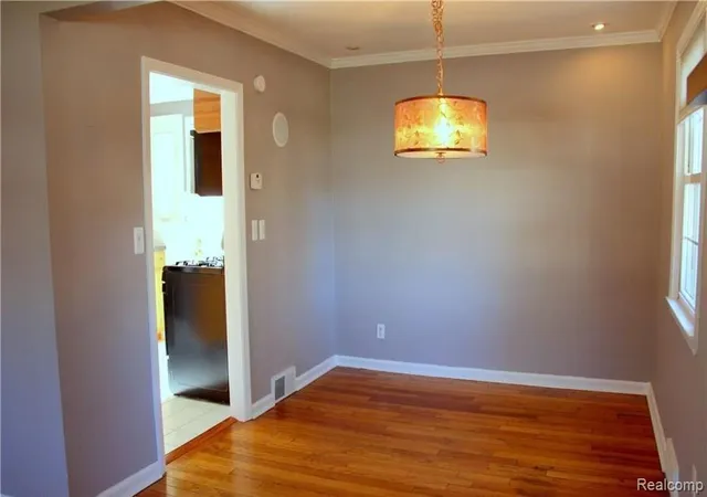 Listing Photo 4 - Condo for sale in building located at 1796 Graefield Rd, Birmingham, MI 48009 - Unit #20