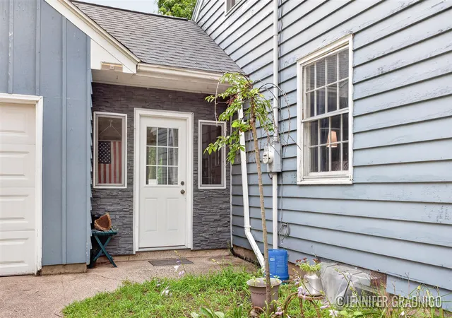 Photo 4 of Sale Pending at 943 Grandridge Ct, Holland, MI 49423 | MLS# 70552372 | Listing updated on 2026-09-05