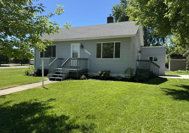 2nd image of 23726 Carlington Dr, Clinton Township, MI 48036 | MLS# 50210454