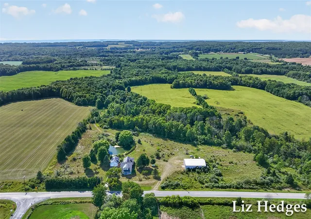Photo 3 of Single family home for sale at 7565 S 56Th Ave, Montague, MI 49437 | MLS# 70555250 | Listing updated on 2026-09-03