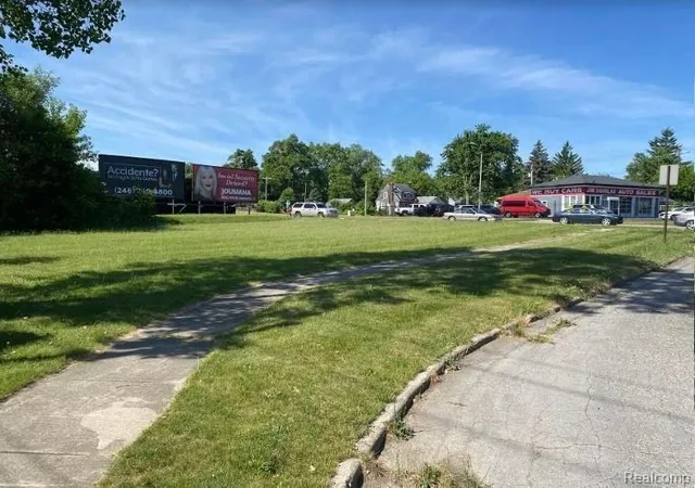 Photo 3 of Land for sale at V/l Baldwin Ave, Pontiac, MI 48340 | MLS# 61020115 | Listing updated on 2026-08-13