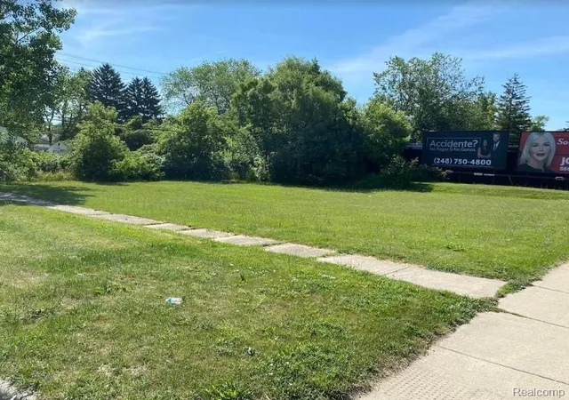Photo 4 of Land for sale at V/l Baldwin Ave, Pontiac, MI 48340 | MLS# 61020115 | Listing updated on 2026-10-01
