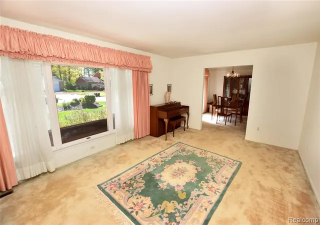 2nd image of 1349 Ox Yoke Dr, Flint, MI 48532 2353 | MLS# 60994133