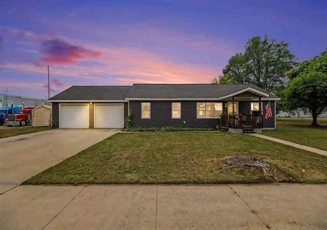 1st image of 321 Wright St, Cadillac, MI 49601 | MLS# 70553404
