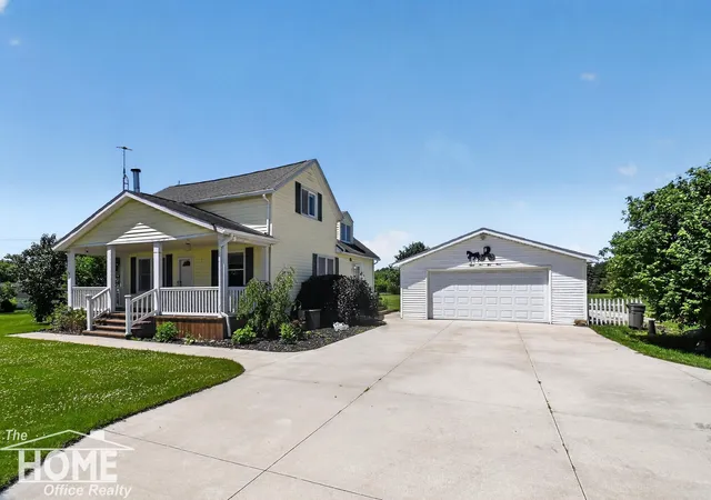 Homes for sale in Corunna, MI | 3553 N State Rd, Corunna, MI 48867 | MLS# 50212181