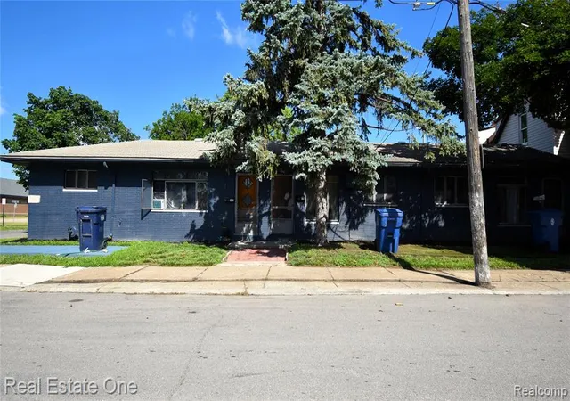 Homes for sale in River Rouge, MI | 162 Burke St, River Rouge, MI 48218 | MLS# 61002143