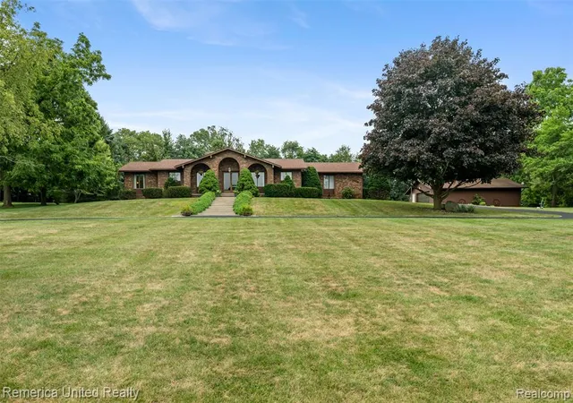 Photo 2 of Sale Pending at 59245 Bishop Rd, New Hudson, MI 48165 | MLS# 61020780 | Listing updated on 2026-08-29