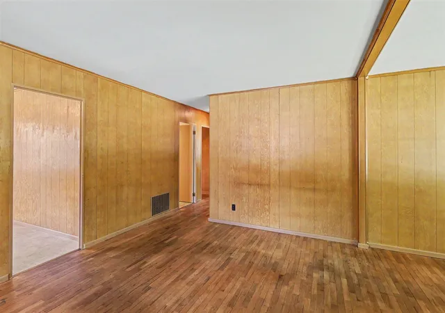 5th image of 2561 Parkside Dr, Jackson, MI 49203 | MLS# 70530564