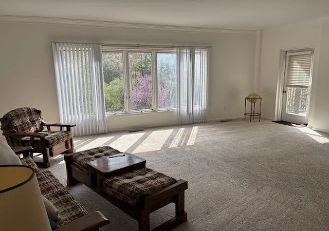 Photo 2 of Condo for sale at 4040 Greenleaf Cir #305, Kalamazoo, MI 49008 | MLS# 70551549 | Listing updated on 2026-09-07