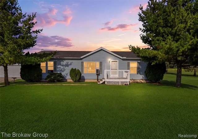 Photo 2 of Single family home for sale at 5189 Webster Rd, Flint, MI 48504 1045 | MLS# 61025241 | Listing updated on 2026-08-29